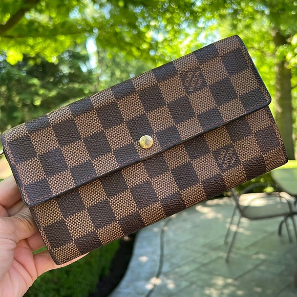 Louis Vuitton Handbags - 🔥PRICE DROP🔥AUTHENTIC LOUIS VUITTON EBENE SARA WALLET